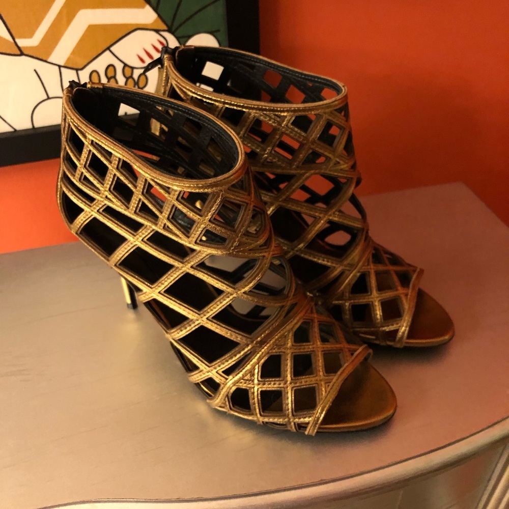 Burberry size 37.5 shoes ⛲️*